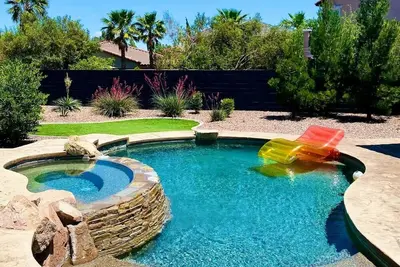 Image de Lv1  Luxury  Pool & Spa Desert Oasis Villa - Vegas Best!