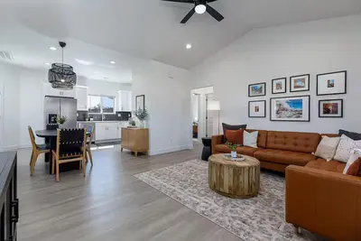 Image de Kanab Retreat - Hot Tub, Ev Charger, Near Zion