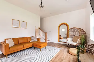 Image de The Indy Cottage - Charming bungalow near Mass Ave