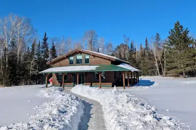 Image de Secluded Cabin near Lake Vermillion, Sleeps 10, with Hot Tub, and Pet Friendly