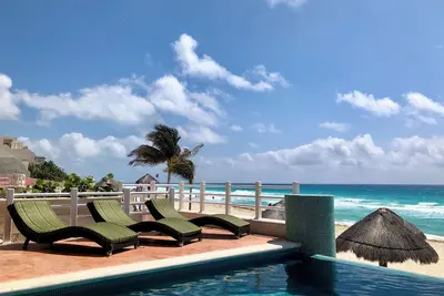 Image de Five Bedroom Beachfront Villa - Heated Pool, Beach Access