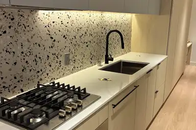 Image de Easy Transit  | Brand New Jr. 1 Bedroom With 1. 5 Bath | 10 minutes from Downtown