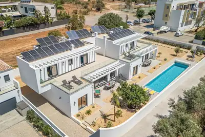 Image de Casa Branca 7 Bed, Fishing Village