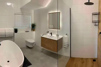 Image de Lovely flat, walk to Glentana beach. . . Play golf!