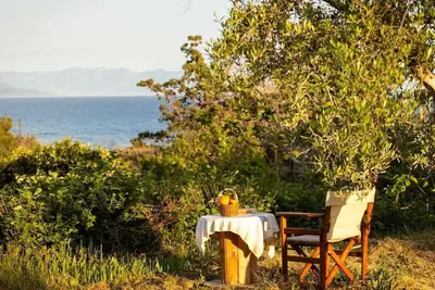 Image de Petalidi Sunny Home One - Charming Garden Nest