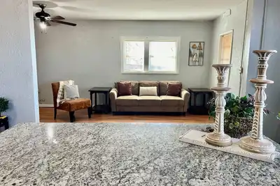 Cozy 2-bedroom house in Amarillo with Ac mini split and window unit,