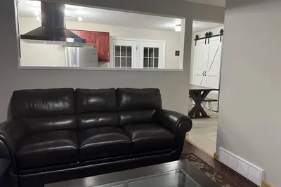 Image de Terrific 3-bedroom family-friendly house close to everything in charming McHenry