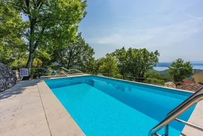 Image de Villa acceptant les chiens avec vue sur la mer, piscine privée, jardin méditerranéen
