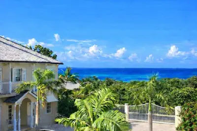 Image de Mullins Beach Villa - Luxury with Private Spa Pool