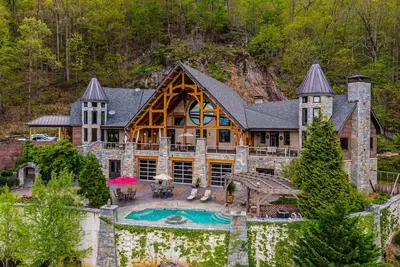 Image de The Legacy Lodge - The Ultimate Mountain Castle!