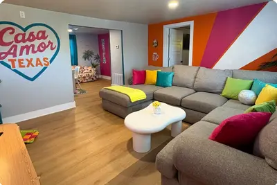 Casa Amor Texas