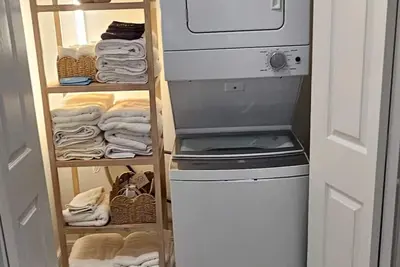 Image de 2-bedroom house in adorable New Orleans with Ac for relaxing stays