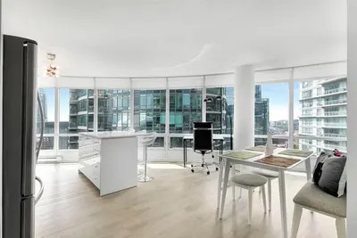 Image de 2 Bedroom Executive Condo + Gym Pool Free Parking