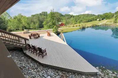 Image de Fun Luxury Lodge Sleeps 18 | Hot Tub•Pond•Games