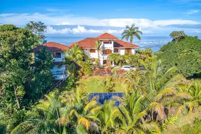 Image de Private 10-Bedroom Ocean-View Villa Estate in Ojochal