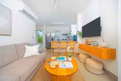 Image de Rippling Waves Townhouse Tides -T34-