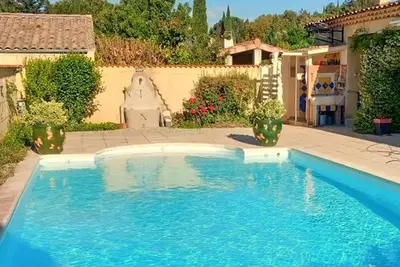 Image de Maison confortable à Vaison-la-Romaine avec Wi-Fi