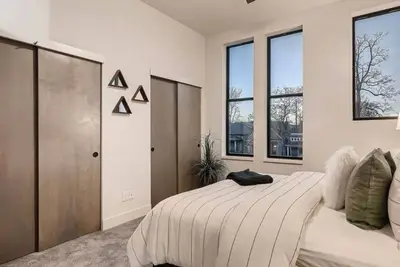 Image de Cozy 2-bedroom condo in Denver with Rooftop Deck & Mountain Views