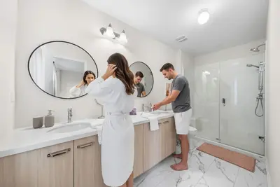 Image de Spacious Modern 4br Oakville • Parking • Near Go