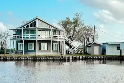 Image de Pelican Point Sunset Retreat/Lakefront Home