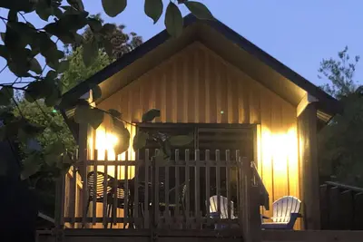 Image de Peaceful retreat within beautiful natural setting - wake to the song of the Tui.