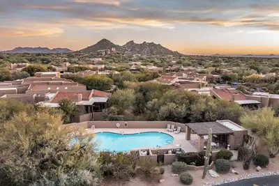 Image de Santa Fe-Style Escape in The Boulders | Pool + Hot Tub Access | Covered Patios + Grill