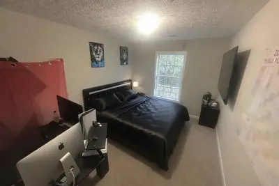 Image de 3-bedroom townhome with streaming set up & podcast