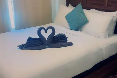 Image de 4br | 1. 5 Gbps Wi-Fi | Garage Parking | near Yyc