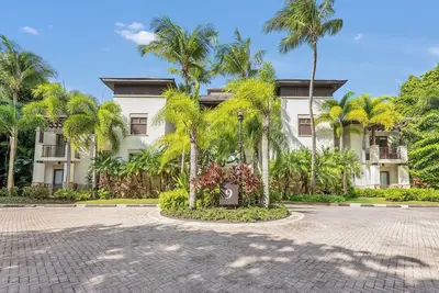 Image de Modern Luxury in Tropical Paradise at Bahia Beach Resort within the Four Seasons