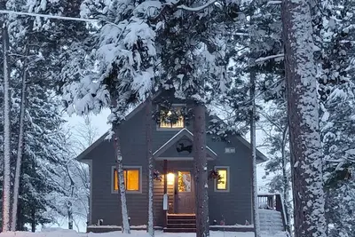 Image de The Loon's Nest Cabin on Serene Lily Lake in Danbury