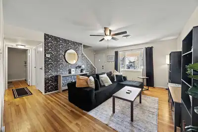 Image de Bright 4br Home – Prime Sacramento Location
