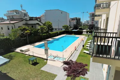 Image de Appartement avec accès à la piscine et balcon