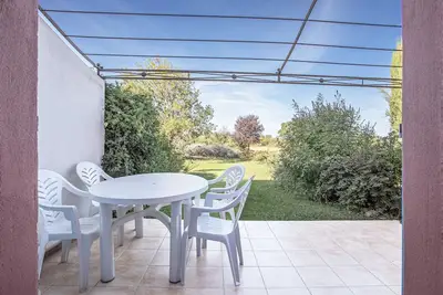 Image de Villa 4 pers avec jardin dans résidence avec piscine