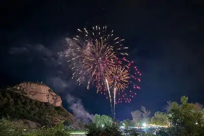 Image de Monkey Mountain/Khao Takiab townhome, 2 minute walk to Hua Hin's favorite beach