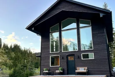 Modern Chalet with Spa Bathoom