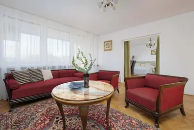 Image de Świętojerska 16 Warszawa | Atmospheric Apartment in the City Center with Air Conditioned Living Room