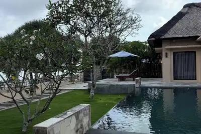 Image de Private villa on a beautiful sandy beach with its own pool