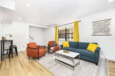 Image de Pet-Friendly Duplex | Ideal for Families & Groups!