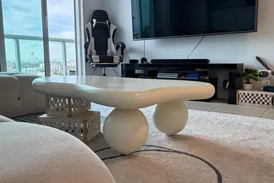 Image de 1-bedroom apartment with Lake front view  in Miami with Ac, pool and gym access