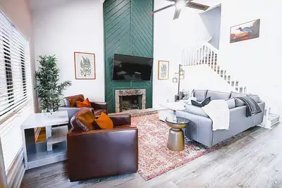 Image de Modern Sandy Springs Stay | Near Buckhead