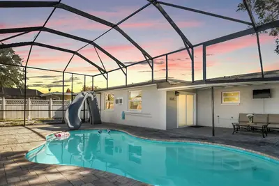 Image de Relaxing Bay Home w/ Heated Pool