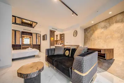 Image de Official Mercury Suite: Stylish Modern Home w/Wifi