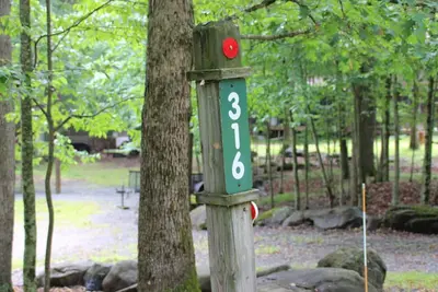 Image de Lrr316  Masthope 3 Bedroom 3. 5 Bath Chalet Great lodge pool complex and ski area