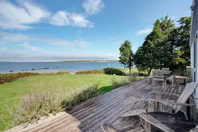 Image de Unique Beachfront Vacation Rental in Lovely Falmouth