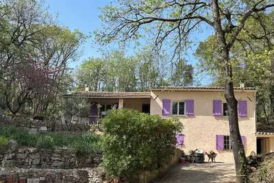 Image de Maison en pleine nature, piscine et jacuzzi