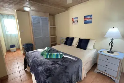 Image de Amazing views in a Peaceful 2-bedroom Apt. \noverlooking charming Falmouth Harbour