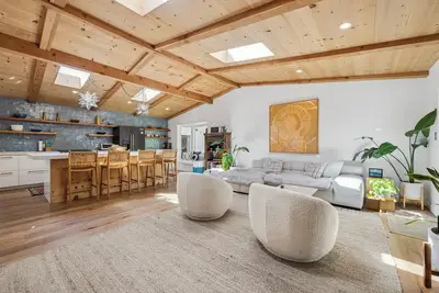 Image de Beautiful 4-bedroom Home in Encinitas for your next getaway