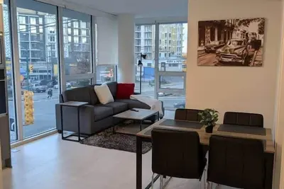 Image de Modern 2 bedroom condo with Ac and Parking