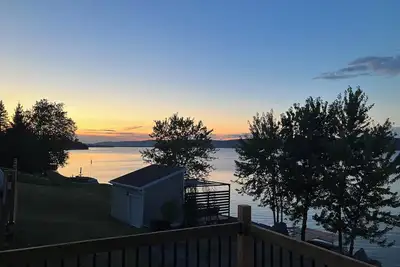 Image de Excellent location for vacation or traveler On Ottawa River