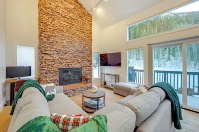 Image de 5 Mi to Vail Ski Resort! Cozy Condo w/ Mtn Views